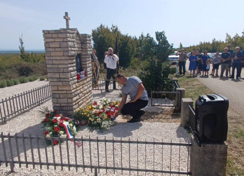 Fotografija 19 - Obilježena 30. godišnjica pogibije hrvatskih branitelja Tomislava Karduma i Šime Džepine