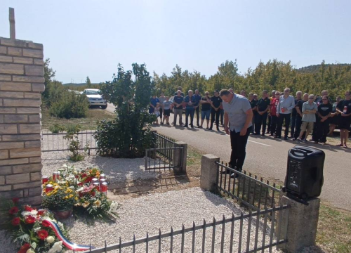 Fotografija 22 - Obilježena 30. godišnjica pogibije hrvatskih branitelja Tomislava Karduma i Šime Džepine
