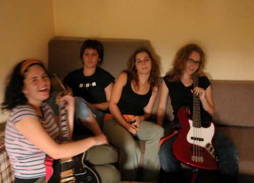 Fotografija 4 - Poslušajte i pogledajte snimke: Knin je u zadnjih 20 godina imao četiri ženska benda