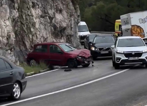 Prometna na 'Carićevim okukama': Dvije osobe zatražile liječničku pomoć