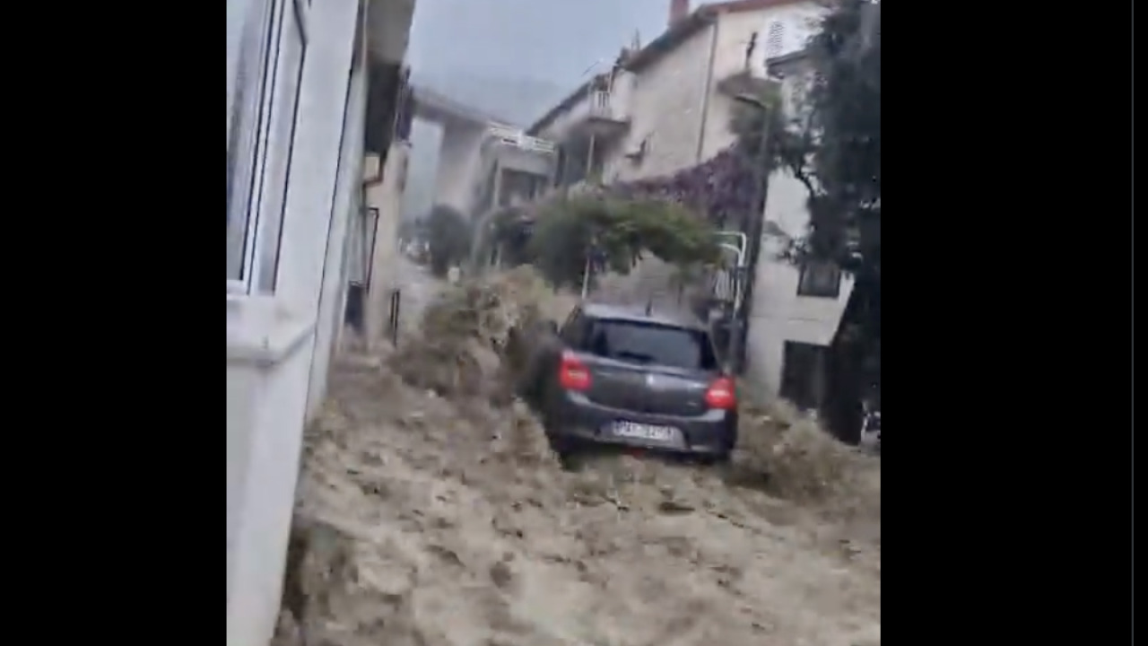 Podgoru pogodilo nevrijeme: 140 litara kiše izazvalo bujice koje nose sve pred sobom