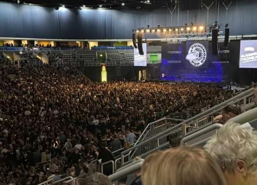 Fotografija 5 - Spektakl u Areni: Vodička glazba uveličala 40. jubilej Psihomodo Popa