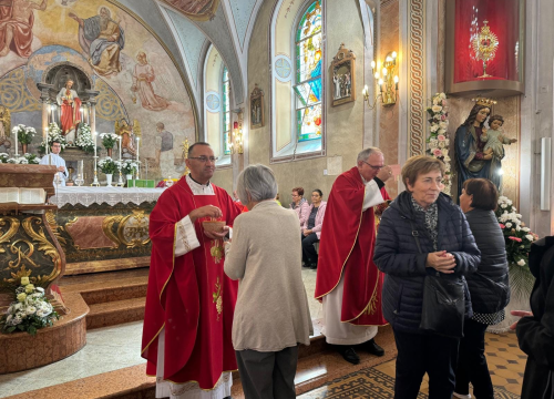 Fotografija 10 - Vjernici Šibenske biskupije hodočastili u Sisak i Varaždin