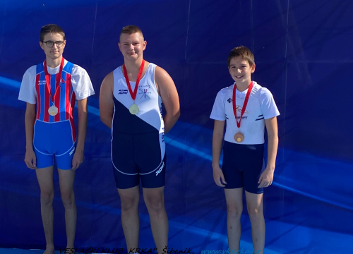 Fotografija 3 - Najmlađi krkaši veslali na Pagu i vratili se sa zlatom, srebrom i broncom