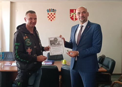 Županu Jeliću bajkeri zahvalili na podršci ovogodišnjem moto-defileu 'Bitka za Šibenik'