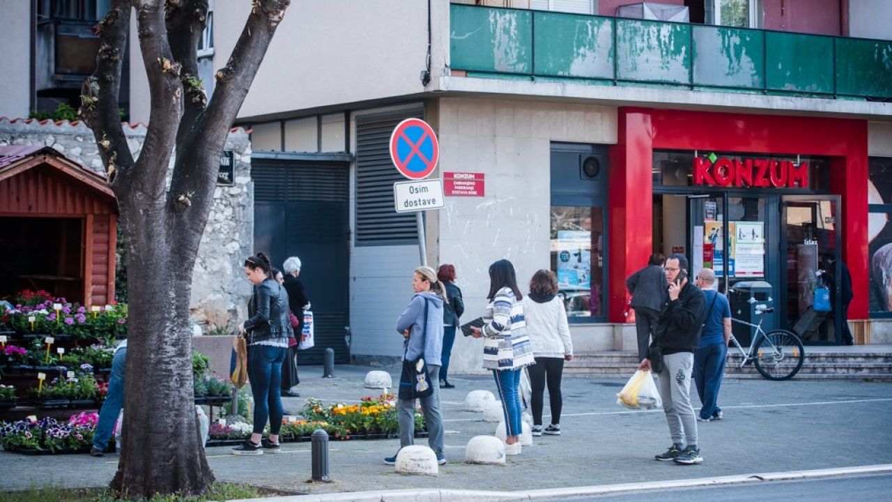 Obavite kupnju na vrijeme. Sutra će svi dućani biti zatvoreni
