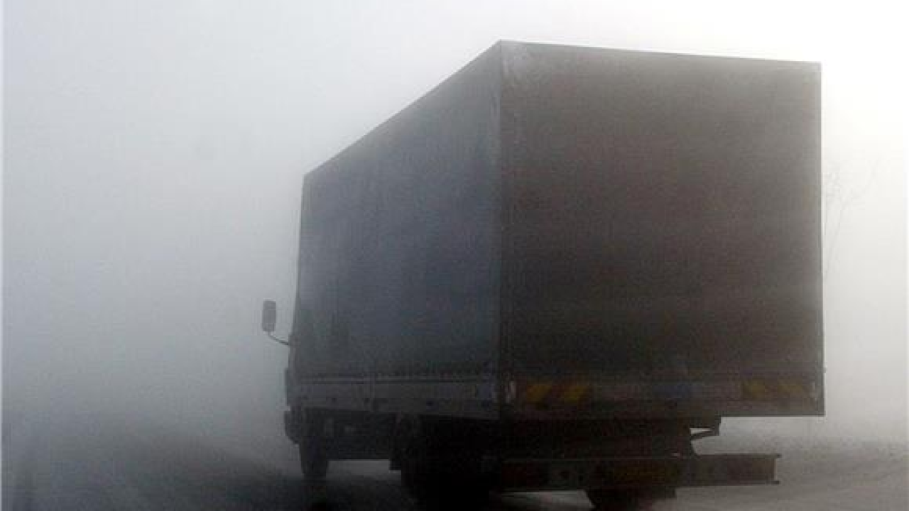 Ako krećete na put, budite oprezni, magla otežava promet