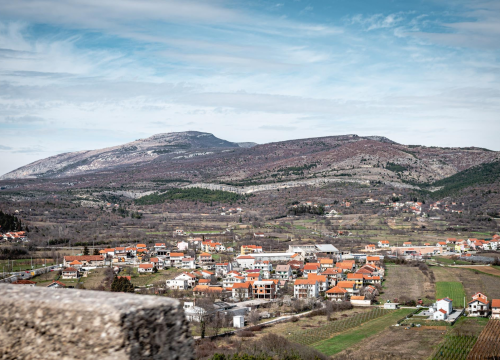 Pritvoren 36-godišnji nametljivac iz Drniša koji je više od dvije godine maltretirao ženu