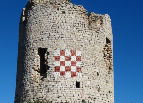 Fotografija 2 - Počela obnova Ćulina kule u Budaku