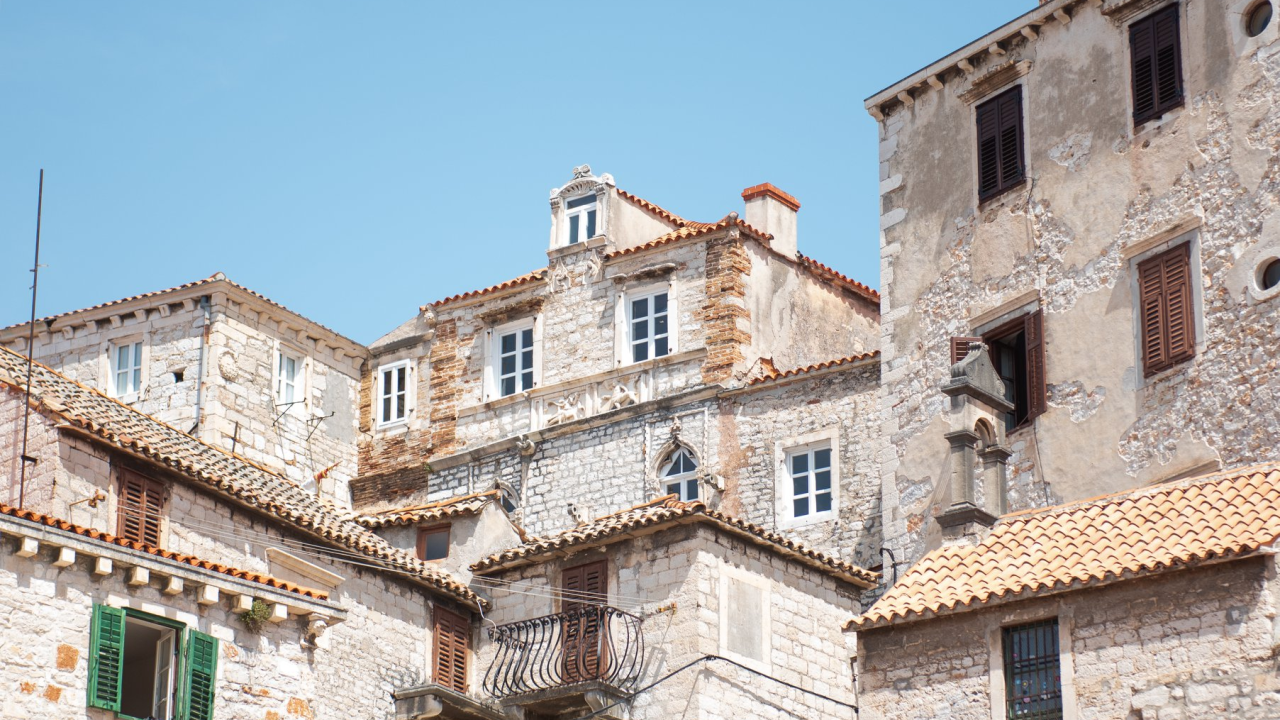 Stiže porez na nekretnine, povećanje osobnog odbitka i olakšice za mlade