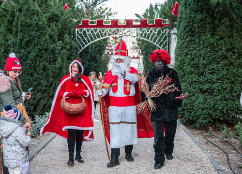 Danas je sveti Nikola: Znate li zašto se baš na njegov dan djeci ostavljaju darovi u čizmicama?