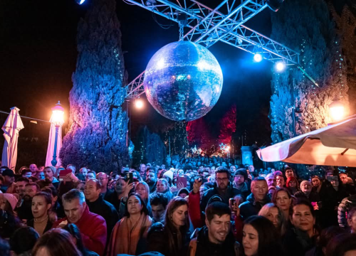 Fotografija 18 - Gibonni u Parku spektakularno otvorio glazbeni program Adventure. Pogledajte kako je bilo