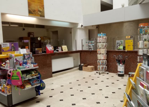 Šoping groznica Crnog petka: Pošta zatrpana paketima, a građani ljuti zbog neisporuke