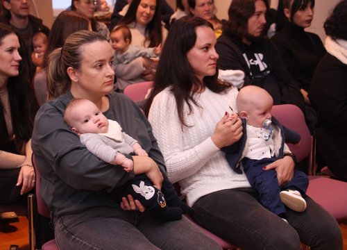 Babyboom u Vodicama: Ove godine 90 novorođenih, gradonačelnik poklonio eure i prigodne darove