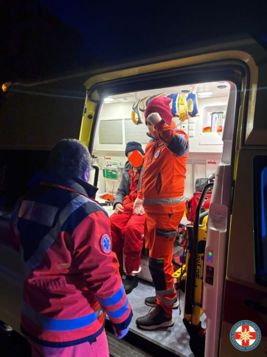 HGSS-ovci iz Knina spasili dvojicu pastira iz dubokog snijega