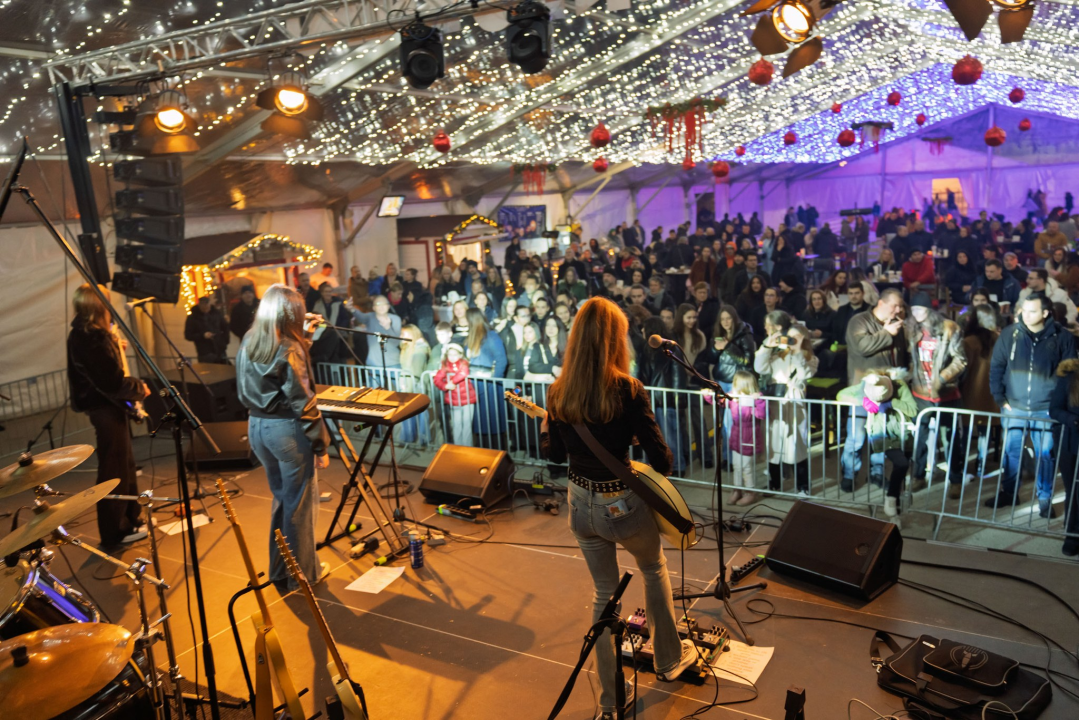 KNINci i BliZter oduševili publiku na kninskom Adventu