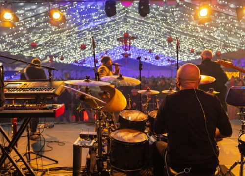 Fotografija 2 - Vrhunska zabava uz Grupu Vigor na Kraljevskom Adventu