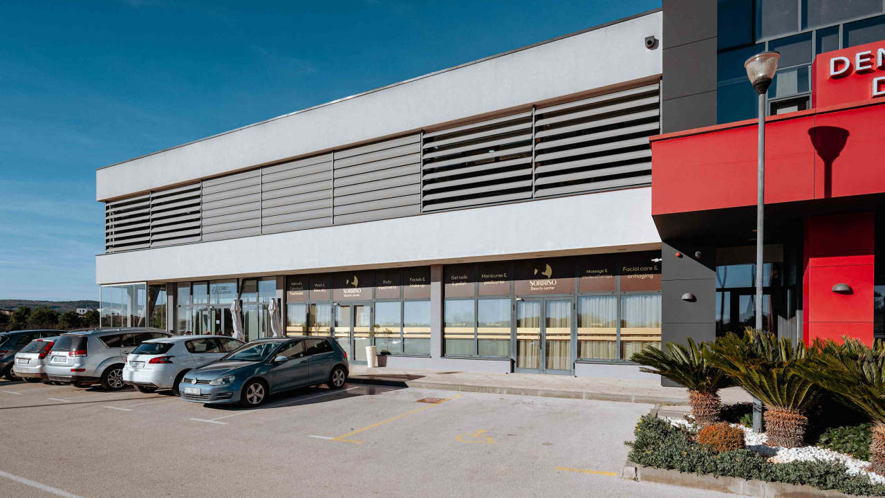 Zahvala na povjerenju i blagdanske želje od Sorriso Beauty Centra