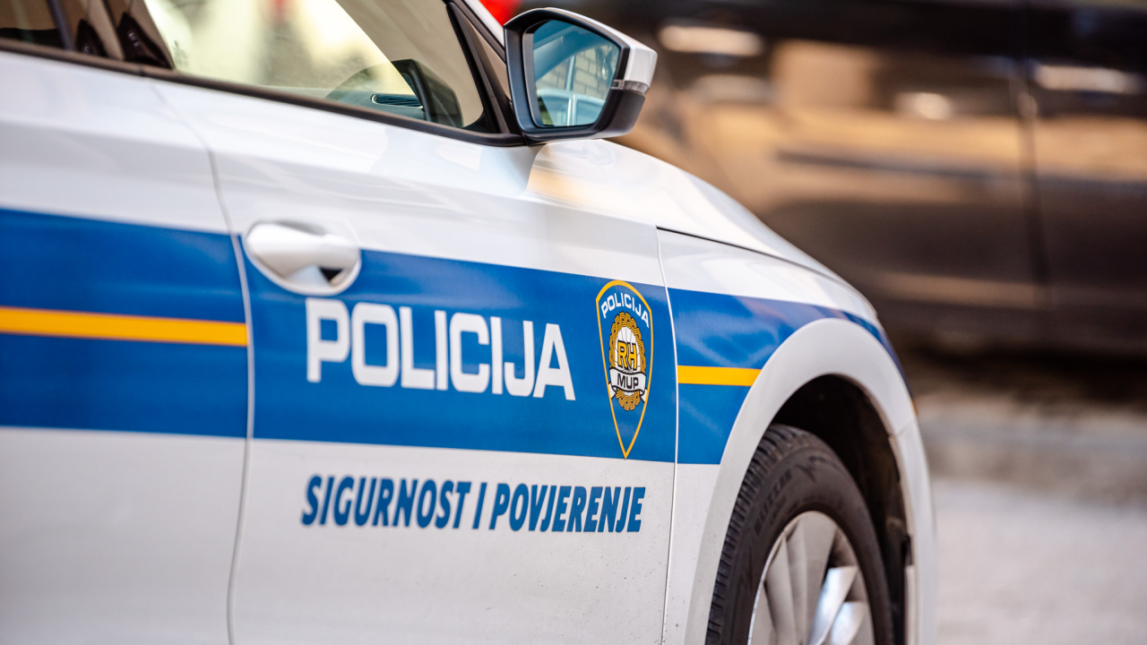 Mladić s Kosova u Vodicama unajmio automobil koji nije vratio