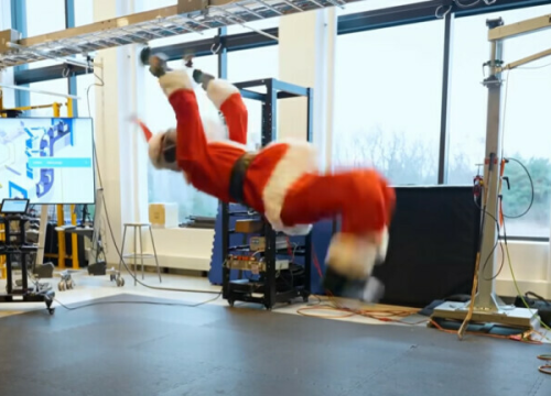 Ovakvu božićnu čestitku još niste vidjeli: Znate li tko je ovaj Djed Božićnjak?