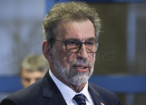 Fuchs najavio sigurnosne mjere u školama nakon tragedije u Prečkom