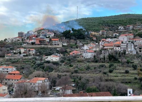 Žrnovnica je obranjena od požara, situacija se smiruje