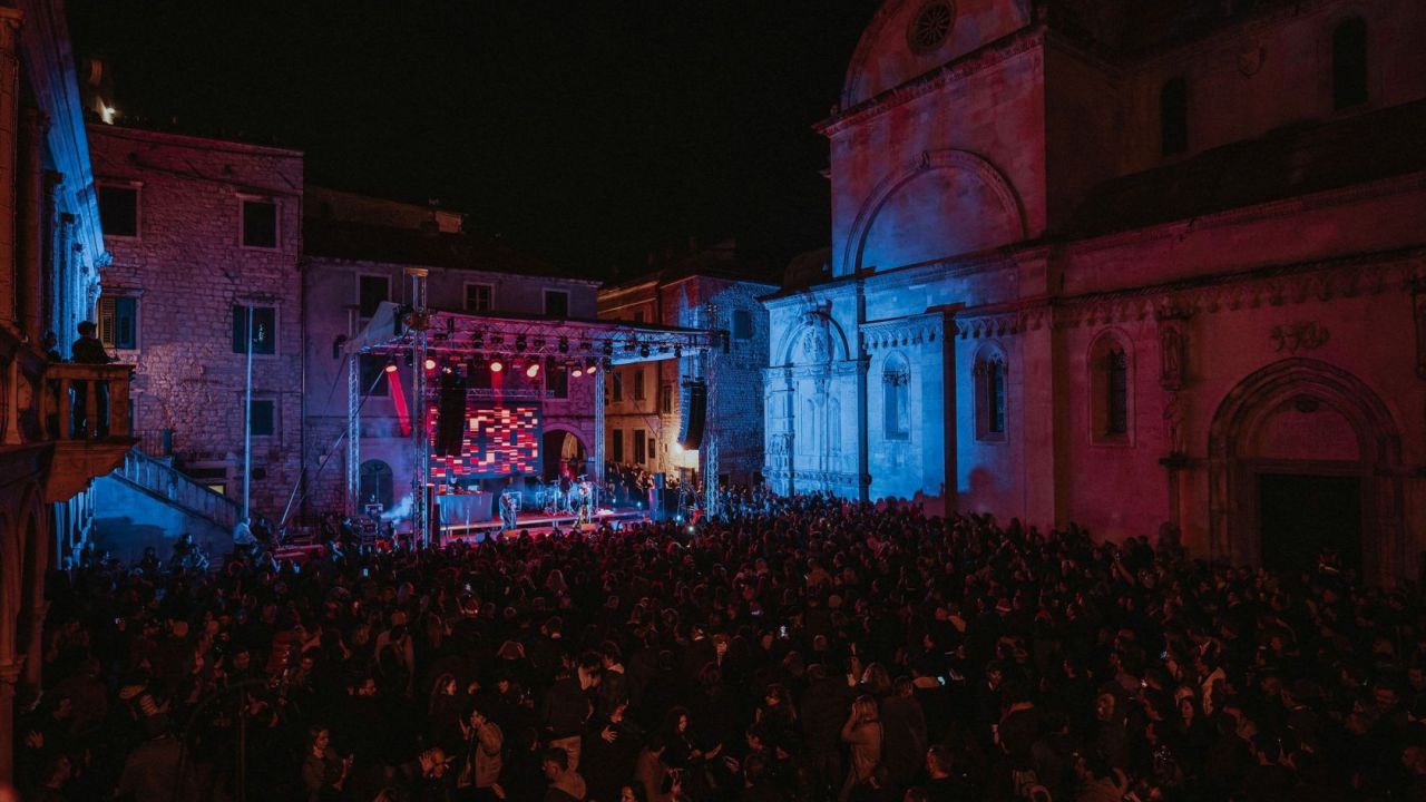 Doček, koncert i lampioni: Na Silvestrovo i Novu godinu neke će prometnice u Šibeniku biti zatvorene