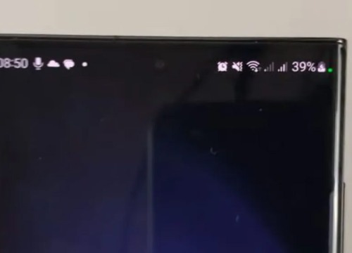 Upalila vam se zelena lampica na mobitelu? Ovaj znak opasnosti ne smijete ignorirati