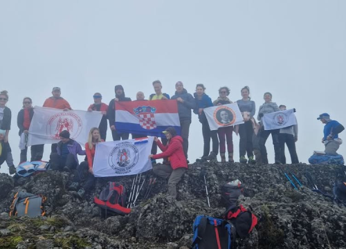 Mihovilci uspješno savladali prvi aklimatizacijski uspon. Poslali pozdrave s 4210 metara nadmorske visine