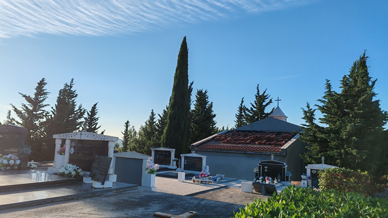 Mrtvačnica na tribunjskom groblju dobila novi krov