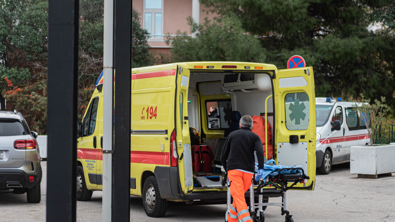 Pješak (78) teško ozlijeđen u prometnoj nesreći na Šubićevcu