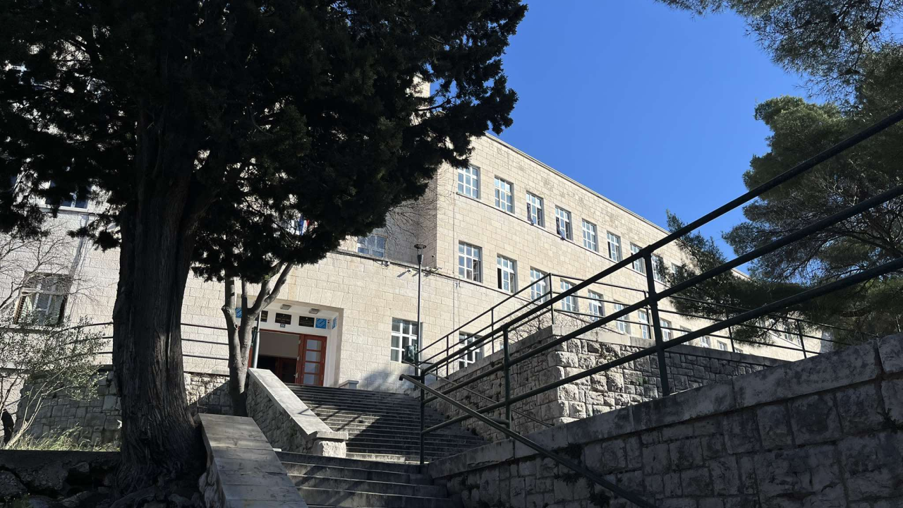 Sindikati prijete štrajkom u školama nakon školskih praznika