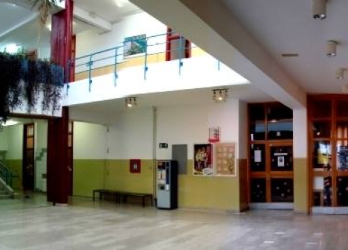 U nedjelju u Kninu prva nogometna utakmica u novoobnovljenoj školskoj dvorani