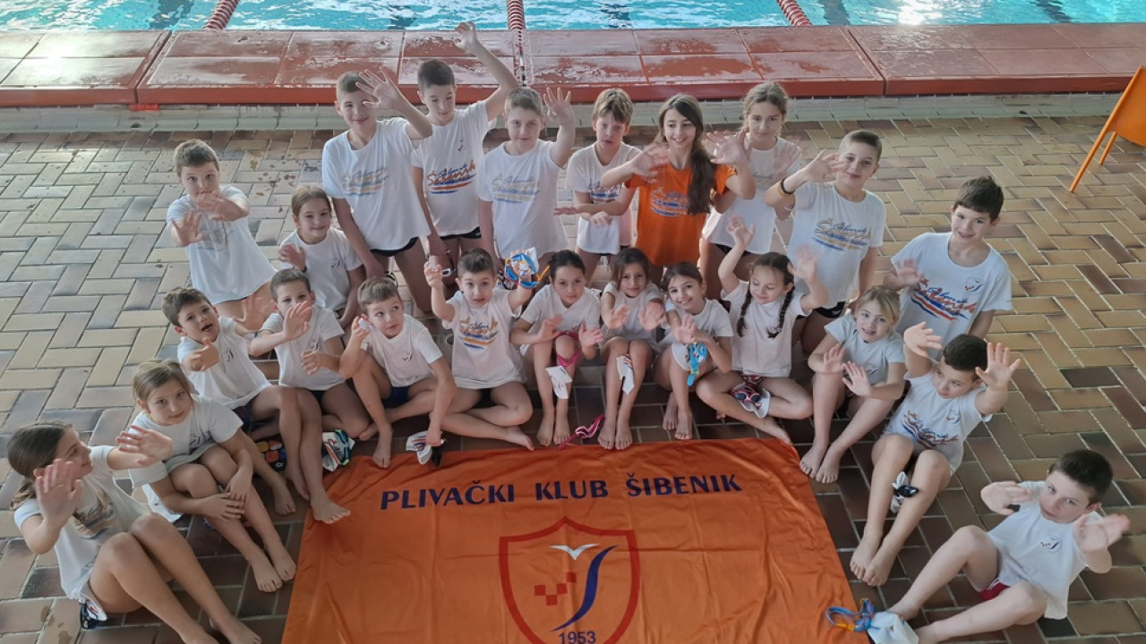 Plivačice Šibenika Pešić i Ljepava srebrne u zadnjem kolu 'Otvorene splitske lige'