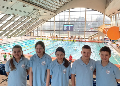 Plivači Mora u Splitu obarali osobne rekorde, Mislav Badurina došao i do šest odličja