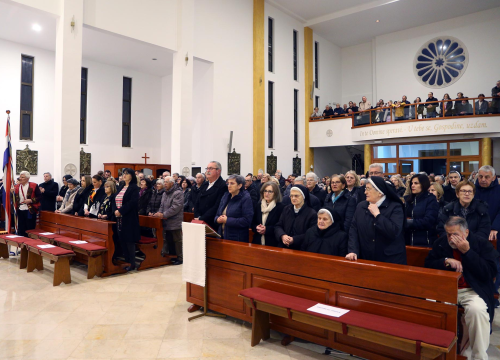 Fotografija 1 - Stepinčevo u župi Srima