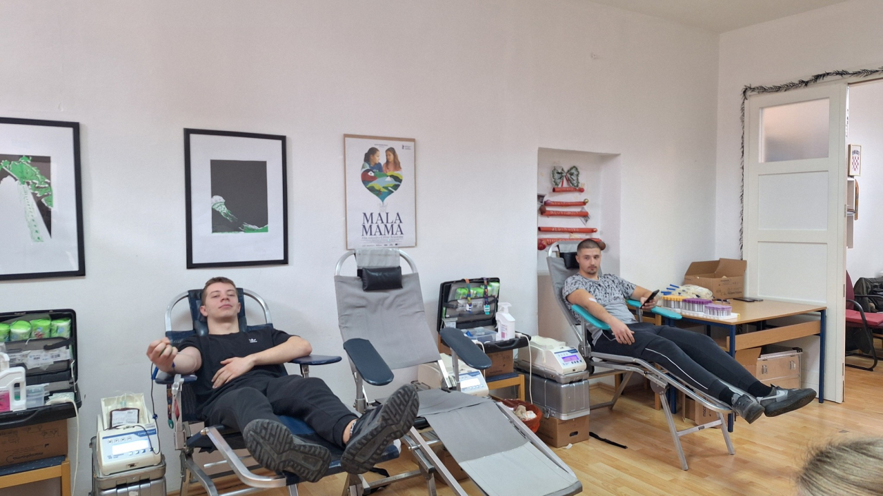 U Kninu prikupljeno 45 doza krvi