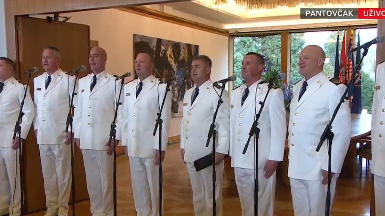 Poslušajte 'Lijepu našu' koju je inauguraciji izvela klapa Hrvatske ratne mornarice
