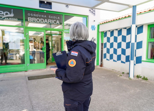 Fotografija 21 - Evakuirana OŠ Brodarica: Bez brige, to je bila samo vježba
