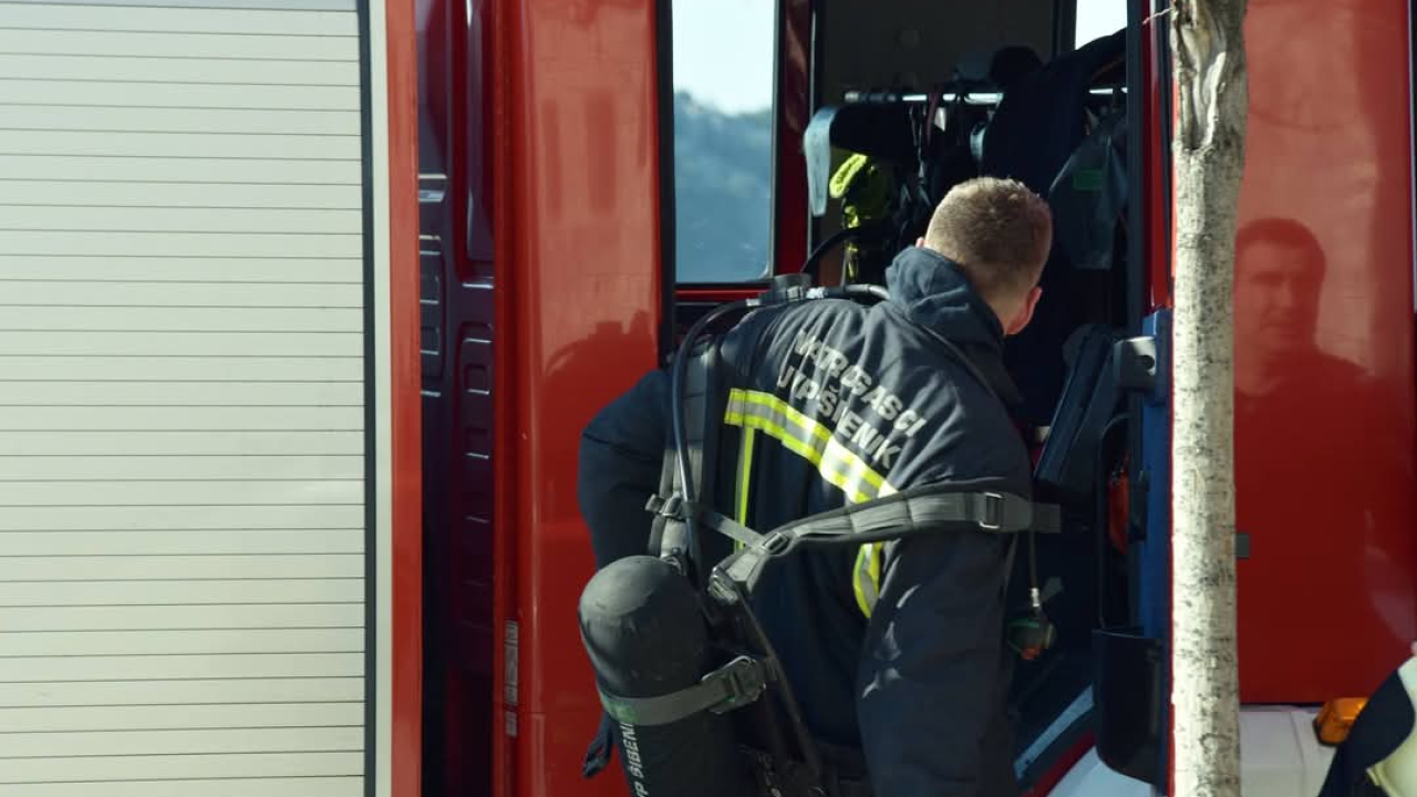 Vatrogasci rano jutros intervenirali u Šibeniku i Dubravi