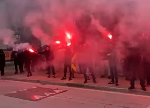 Funcuti bakljama ispratili igrače Šibenika na ključnu utakmicu u Veliku Goricu