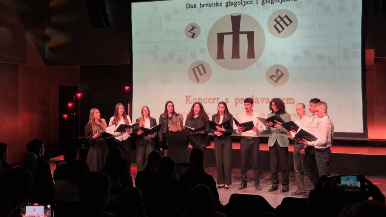 Glagoljaškim pjevanjem u Šibeniku obilježen Dan hrvatske glagoljice i glagoljaštva