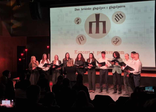 Glagoljaškim pjevanjem u Šibeniku obilježen Dan hrvatske glagoljice i glagoljaštva