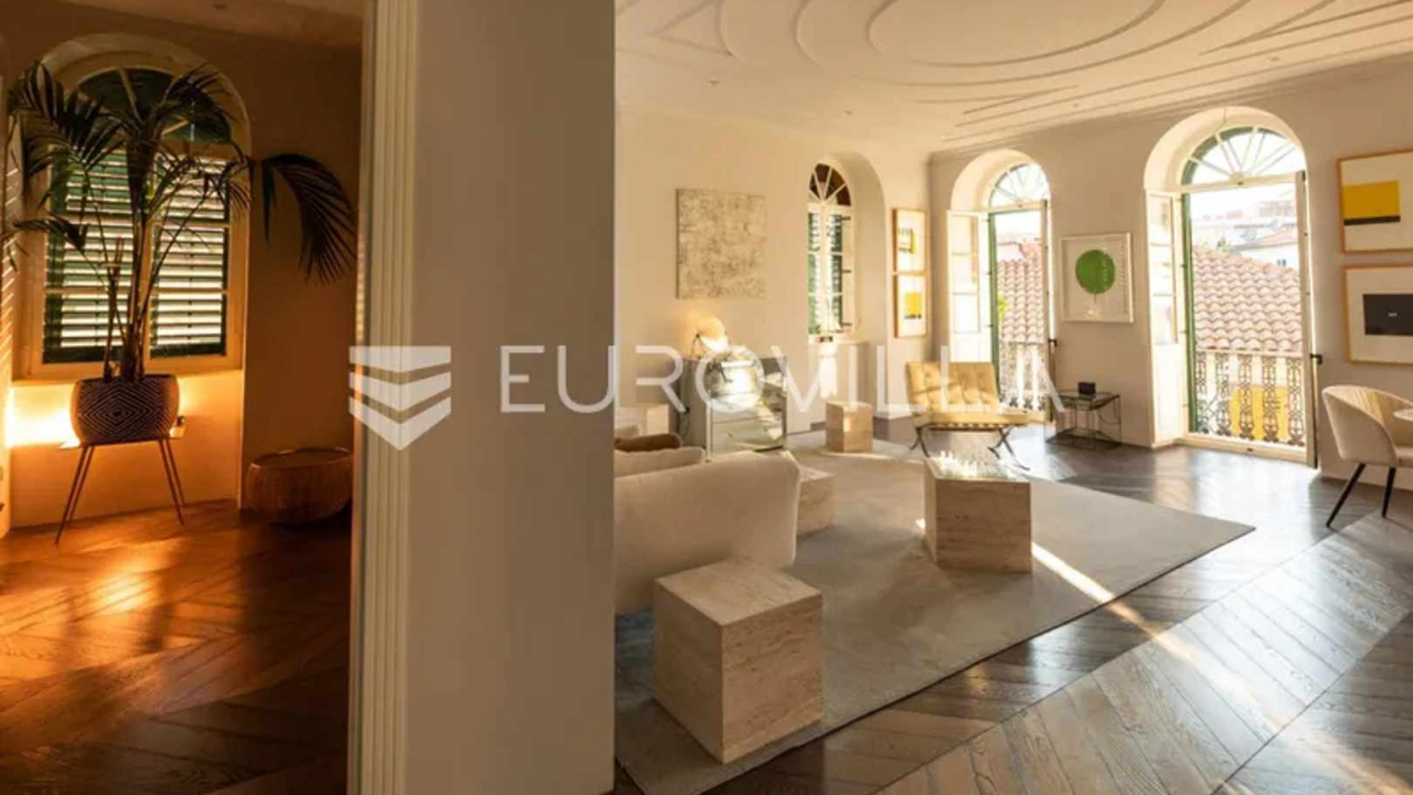 Cijena 700 tisuća eura: Prodaje se luksuzni stan u šibenskoj palači Šižgorić