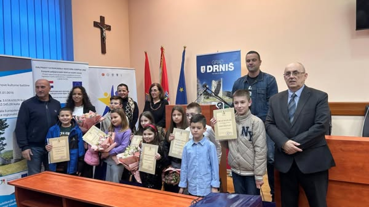 Grad Drniš nagradio mlade sportaše i sportašice