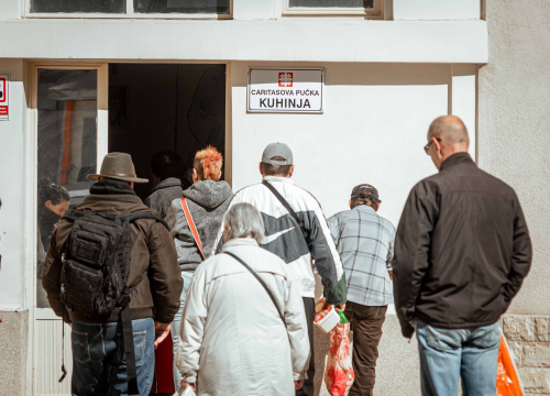 Raste broj korisnika šibenske Pučke kuhinje: 'Izvjesno je da ćemo u skoro vrijeme doći i do punog kapaciteta Prenoćišta za beskućnike'