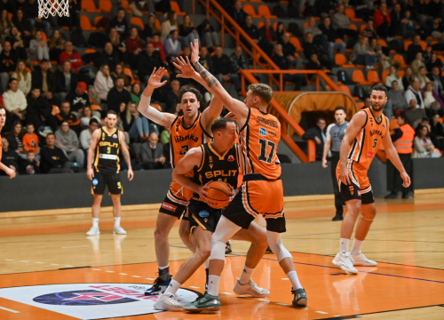 Šibenka borbenošću i uz navijače traži put do pobjede protiv aktualnih osvajača Kupa