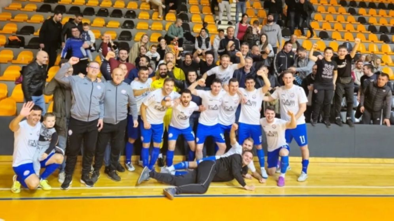 U uzbudljivim utakmicama Dubravice osvojile Županijski kup u futsalu za seniore, Knin za veterane