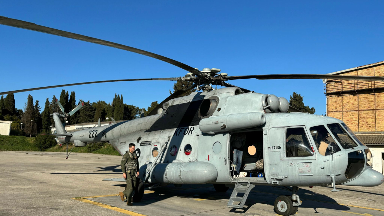 Helikopter HRZ-a poletio za Sjevernu Makedoniju po pacijente