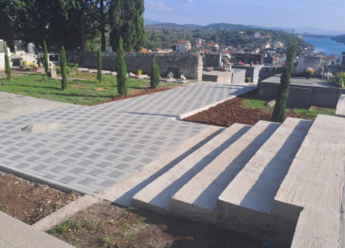 Fotografija 4 - Potporni zid u Danilu, plato na zatonskom groblju i zid u Ulici sv. Spasa napokon su dovršeni